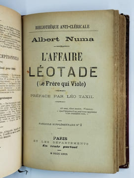 Les soutanes grotesques. [- Almanach anti-clérical et républicain pour 1880.- Les friponneries religieuses.- L'affaire Léotade (le frère qui viole).- ...