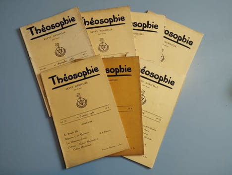 Théosophie. Revue mensuelle. Vol. 11. 7 numéros de septembre 1935 à août 1936. MANQUE les n° 7 à 11.. COLLECTIF,