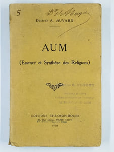 AUM (Essence et synthèse des religions).