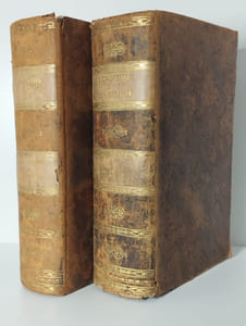 Mémoires pour servir à l'histoire des égarements de l'esprit humain par rapport à la religion chrétienne ou dictionnaire des hérésies, des erreurs et des schismes. Précédé d'un discours, dans lequel on recherche quelle a été la religion primitive des hommes ; les changemens qu'elle a soufferts jusqu'à la naissance du christianisme ; les causes générales, les liaisons & les effets des hérésies qui ont divisé les chrétiens. COMPLET en 2 vol. Tome premier. [Tome second].