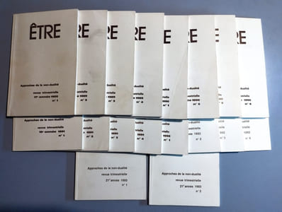 Être. Approches de la non-dualité. Revue trimestrielle. Lot de 5 annés complètes de 1989 à 1992 et n° 1 et 2 de 1993, soit 18 vol.