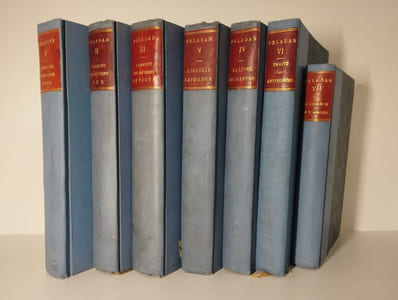 Amphithéâtre des sciences mortes. I. Comment on devient mage. Ethique. [II. Comment on devient Fée. Erotique]. [III. Comment on devient artiste. Esthétique]. [IV. Le livre du sceptre. Politique]. [V. L'occulte catholique]. [VI. Traité des antinomies. Métaphysique]. [VII. La science de l'amour]. COMPLET en 7 vol.