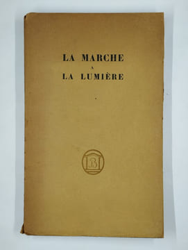La marche à la lumière. Bodhicaryavatara. Poème sanscrit de çantideva.. FINOT Louis (trad.),