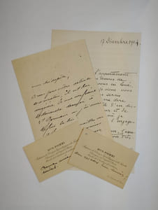 Ensemble de 2 lettres autographes signées et de 2 cartes.