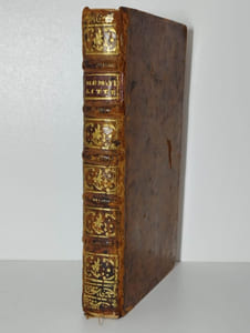 Mémoires littéraires, contenant des réflexions sur l'origine des nations, tirées de leur langage; plusieurs dissertations sur la pierre philosophale, sur la nature & les propriétés de différentes eaux, & fontaines brûlantes, &c. Avec des remarques critiques & physiques sur l'histoire naturelle, sur la médecine & la géographie, & les moyens de multiplier le bled, & d'améliorer les terres.