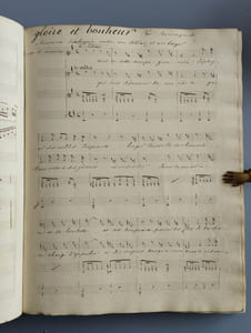 Cahier de musiques manuscrit.