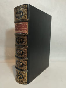 Les petites heures du Duc de Berry: Ms. lat. 18014 der Bibliothèque Nationale, Paris. (Facsimile - 2 VOLUMES - COMMENTAIRES EN Français).