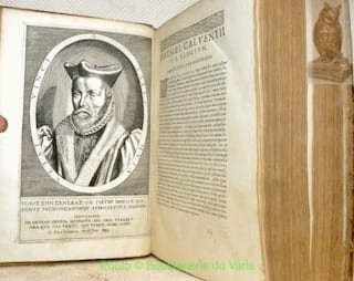 Les Oeuvres de L. Annaeus Seneca mises en François par Matthieu de Chalvet. Relié avec: Les Controverses et suasoires de M. Annaeus Seneca Rhetur de la traduction de M. Mathieuv de Chalvet.