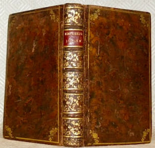 Defense du paganisme par l’Empereur Julien, en grec et en françois, avec les dissertations et des notes pour servir d’eclaircissement au texte, & pour en réfuter les erreurs; Par le Marquis d’Argens. Seconde édition augmentée de plusieurs dissertations & d’un grand nombre de notes. Tome I et tome II reliés ensembles.