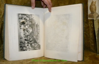 L’Empire chinois, illustré d’après des dessins pris sur les lieux par Thomas Allom, avec les descriptions des moeurs, des coutumes, de l’architecture, de l’industrie &c. du Peuple Chinois, depuis les temps les plus reculés jusqu’à nos jours par Clément Pellé, auteur de “Constantinople ancienne et moderne”. 4 Volumes (complet).