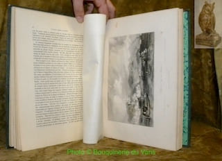 L’Empire chinois, illustré d’après des dessins pris sur les lieux par Thomas Allom, avec les descriptions des moeurs, des coutumes, de l’architecture, de l’industrie &c. du Peuple Chinois, depuis les temps les plus reculés jusqu’à nos jours par Clément Pellé, auteur de “Constantinople ancienne et moderne”. 4 Volumes (complet).