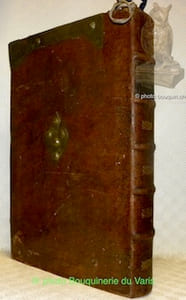 Antiphonaire Romain, comprenant les Vêpres, les Petites Heures et les Laudes pour toute l’année. Les Matines. De la Nativité de N. S., des trois derniers jours de la Semaine Sainte, du jour de Pâques, de la Pentecôte, de la Fête du Saint-Sacrement, de la Toussaint, des Morts et de la Dédicasse de l’Eglise; Avec les Psaumes qui se chantent aux diverses parties de l’Office pendant tout le cours de l’année. Nouvelle édition.