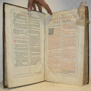 Pontificale Romanum Clementis VIII. Pont. Max. Iussu restitutum, atque editum.