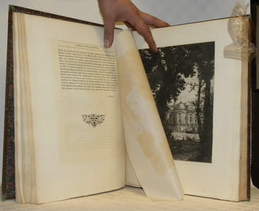 La Franche-Comté. Besançon et la Vallée du Doubs. XXV Eaux-fortes par MM. T. Abraham et G. Coindre. Texte par MM. X. Marmier, Francis Wey, E. Grenier, l’Abbé Besson, le vte. Chifflet, A. Castan.