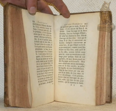 Lettres sur les Anglois et les François et sur les voiages.. (MURALT, Béat Louis de).