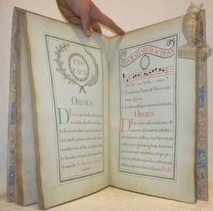 Manuscrit ecclésiastique du XIXe siècle : Orationes dicendae ante benedictionem sanctissimi sacramenti. In Ecclessia Parrochiali Massiliensi Sancto Martino Ep: Dicata.
