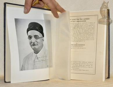 New light on the Gathas of Holy Zarathushtra : with the transliteration of the corrected original text in English, and Devanagari scripts of all the strophes of the seven Yasnas of Ahunavaiti G th  and their translation in English prose (...) with full notes, explanation, grammar, etc. .. Notes and Eassys (Essays) translated by P. P. Balsara.