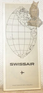 Swissair. Mappemonde avec les aéroports déservis par Swissair avec au verso une carte de la Suisse.