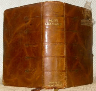 Missel quotidien commenté. Vespéral et rituel publiés avec la collaboration du Rme D. Bernard Capelle et des moines du Mont César.
