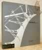 Structure, Space and Skin. The Work of Nicholas Grimshaw & Partners. Introduced by Kenneth Powell.. MOORE, Rowan.