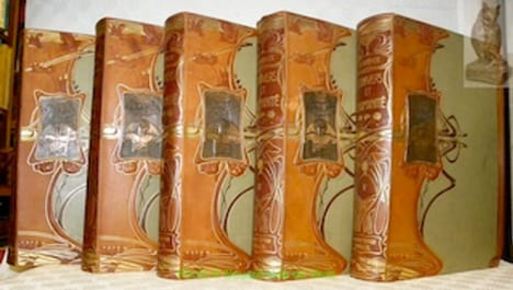 L’Univers et l’Humanité. Histoire des différents système appliqués à l’étude de la Nature. Utilisation des forces naturelles au service des peuples. ...