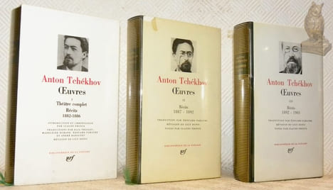 Oeuvres, I. Théâtre complet. Récits, 1882 - 1886. Introduction et chronologie par Claude Frioux. Traductions par Elsa Triolet, Madeleine Durand, André ...