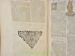 Aristophanis Comoediae Undecim, Graece et Latine, ex Codd. Mss. emendatae : cum Scholiis Antiquis, inter quae Scholia in Lysistratam ex Cod. Vossiano ...