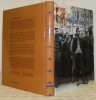 La crise et les bannières. La Suisse de 1930 à 1939. Collection: La Mémoire du Siècle 4.. PRAZ, Anne-Françoise.