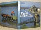 Le Danube. Photos, Georg Stärk.. TREICHLER, Hans-Peter.