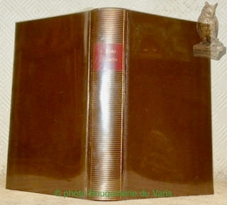 Album Aragon. Iconographie choisie et commentée par Jean Ristat. Collection Album de la Pléiade n.° 36.. ARAGON.