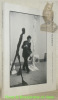 Vu pas les photographes, the Photographer’s View: Alberto Giacometti. Avec une intoduction de / with an introduction by: Franz Meyer.. 