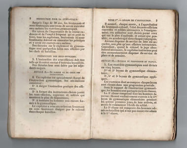 Extrait de l'instruction pour l'enseignement de la gymnastique dans les corps de troupes et les établissements militaires précédé du Livret de commandements à l'usage des instructeurs des régiments par le capitaine C. d'Argy [Charles-Henri-Louis d'Argy (1805-1870)].