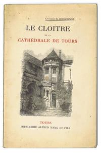 LE CLOÎTRE DE LA CATHÉDRALE DE TOURS.