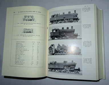 LES CHEMINS DE FER SUISSES APRÈS UN SIÈCLE 1847-1947. Mis à jour au moment de la parution de chaque volume.