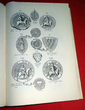 HISTOIRE DE BRETAGNE composée sur les titres et les auteurs originaux, enrichie de plusieurs portraits & tombeaux en taille douce; avec les preuves & ...