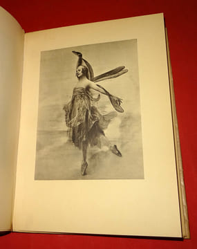 ANNA PAVLOVA. LEVINSON