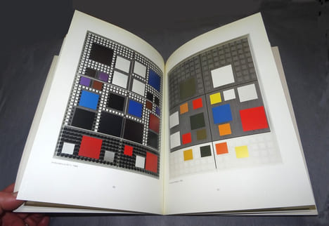 Jesus Rafael SOTO, RÉTROSPECTIVE.
Catalogue de l'exposition au Centre d'Art Contemporain de Meymac, 1992.. undefined