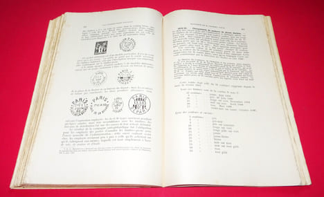 HISTOIRE DES TIMBRES-POSTE FRANÇAIS - Édition du Centenaire
entièrement revue et corrigée, avec introduction, des notes et des commentaires par ...