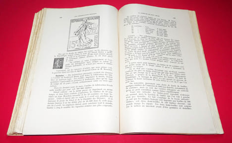 HISTOIRE DES TIMBRES-POSTE FRANÇAIS - Édition du Centenaire
entièrement revue et corrigée, avec introduction, des notes et des commentaires par ...