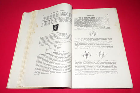 HISTOIRE DES TIMBRES-POSTE FRANÇAIS - Édition du Centenaire
entièrement revue et corrigée, avec introduction, des notes et des commentaires par ...