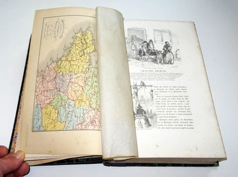 HISTOIRE DES GUERRES DE LA VENDÉE comprenant l'histoire de la Révolution dans la Bretagne, l'Anjou, le Poitou, le Maine et la Normandie précédée des ...