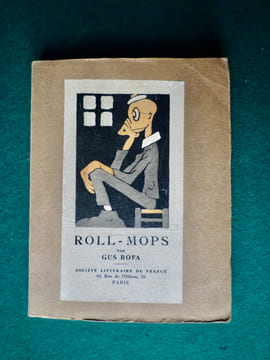 Roll-Mops le dieu assis.. Gus BOFA