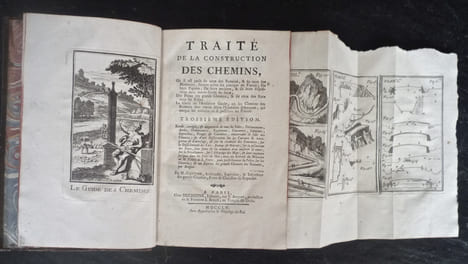 Traité de la construction des chemins.
Où il est parlé de ceux des Romains, & de ceux des Modernes, suivant qu'on les pratique en France; de leurs ...