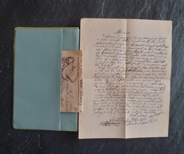 Le Portefeuille d'un très vieux garçon.