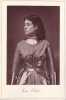 Portrait photographique de l'actrice habill&eacute;e en Jeanne d'Arc, par D.H. Mayer. . FELIX (Lia).