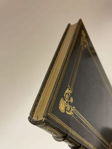 Le Dernier Abbé. Illustré de dix-neuf compositions par Ad. Lalauze. Préface par Anatole France.
