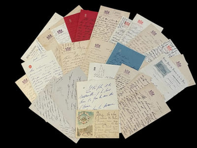 24 lettres autographe signées adressées à Valtesse de la Bigne vers 1901 (soit 4 pages in-4, 9 pages in-8, 82 pages in-12 et une carte postale portant un cachet daté du 7 avril 1901).