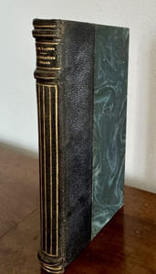La première femme.