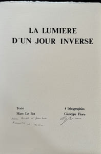 La lumière d'un jour inverse.