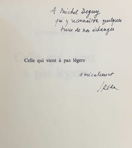 Celle qui vient à pas légers.